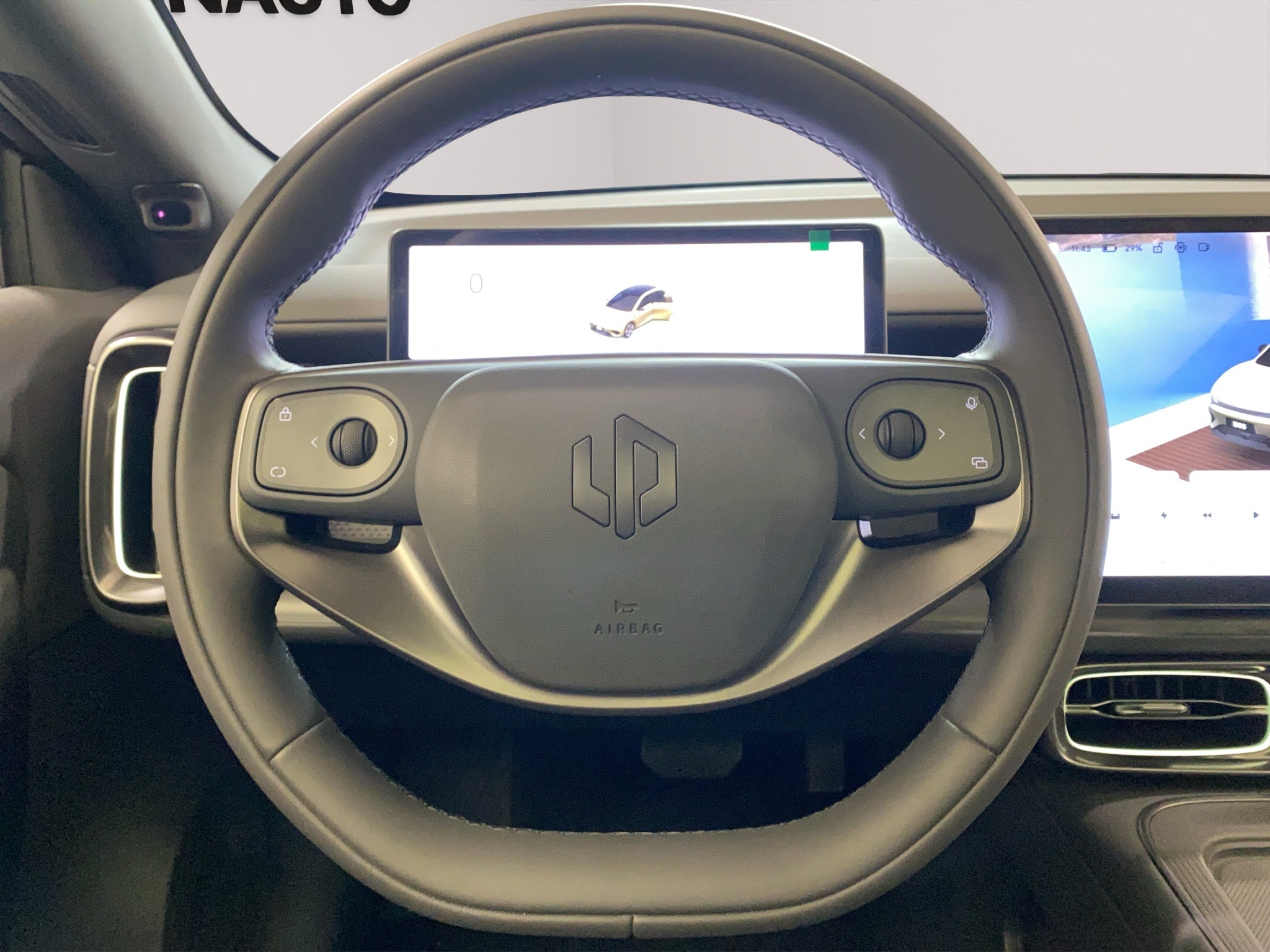 Miniatura 11