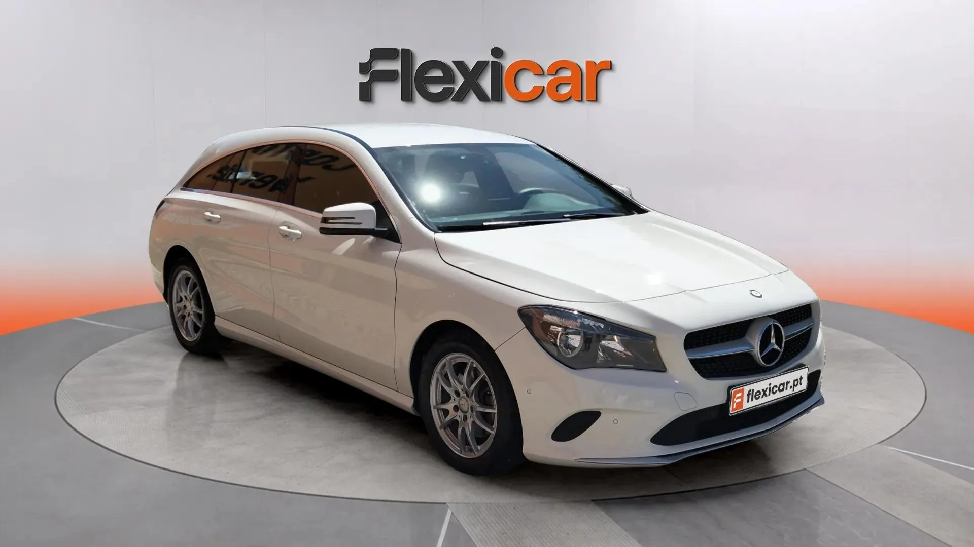Foto Principal - Mercedes-Benz CLA 180 Shooting Brake